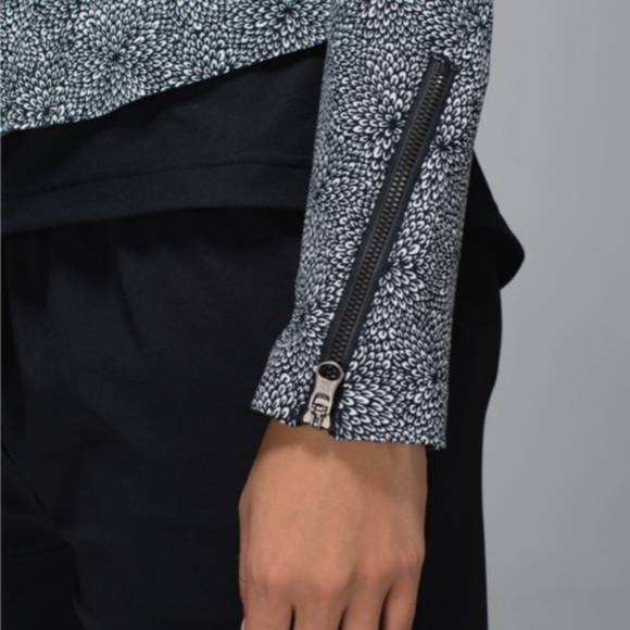 NWT edgy Lululemon Bust A Move Jacket size 10 - Picture 12 of 16